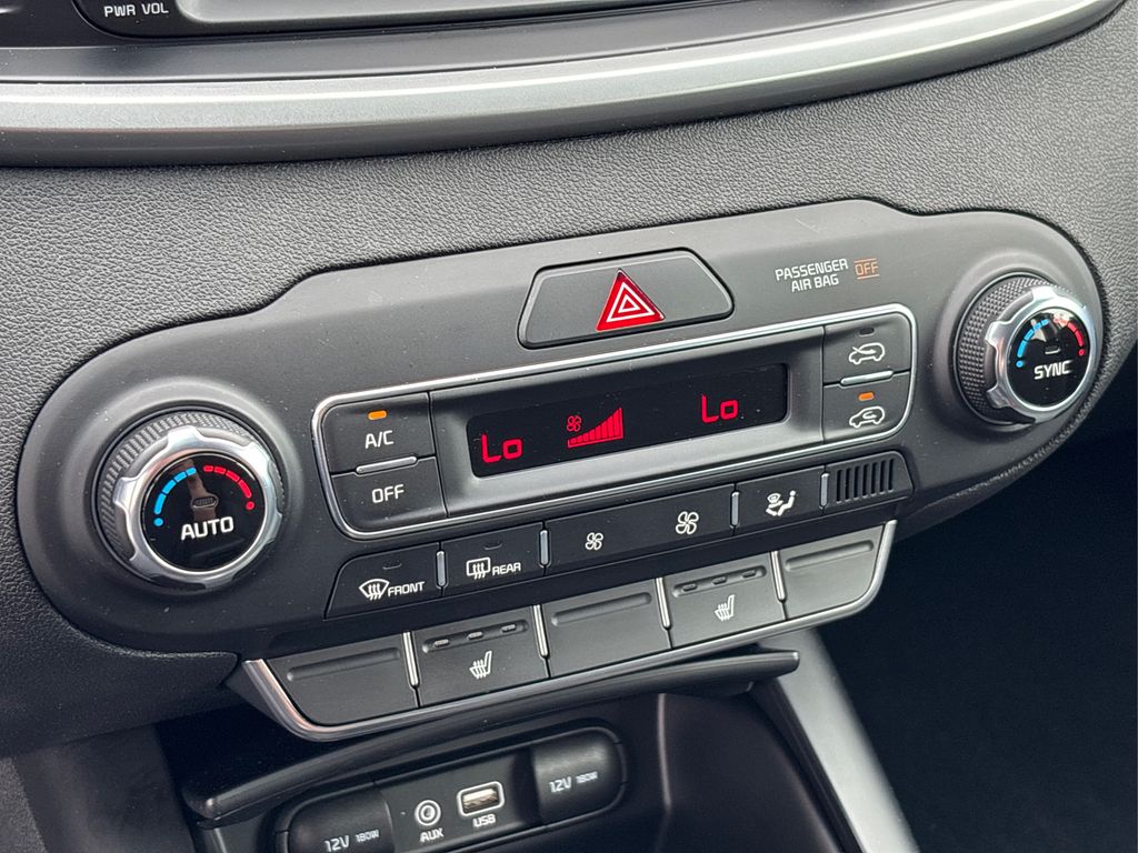 2019 Kia Sorento LX photo 25
