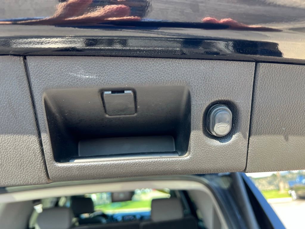 2020 Chevrolet Tahoe LT photo 26