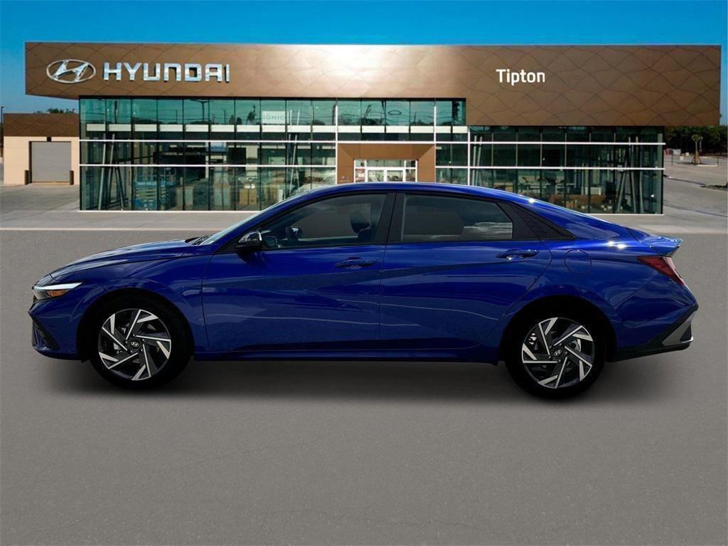 2025 Hyundai Elantra SEL Sport photo 3