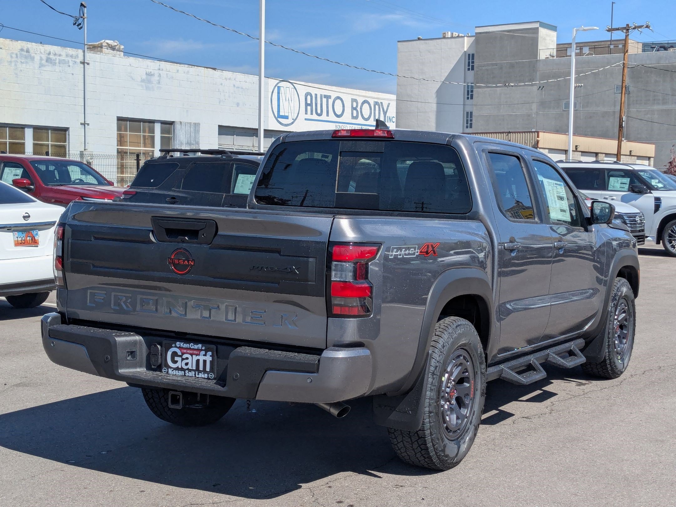 2025 Nissan Frontier Crew Cab PRO-4X photo 3