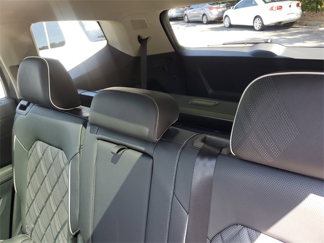 2025 Volkswagen Atlas SEL Premium R-Line photo 13