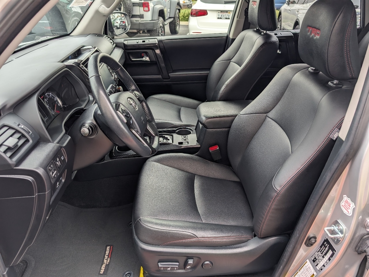 2023 Toyota 4Runner TRD Off-Road Premium photo 2