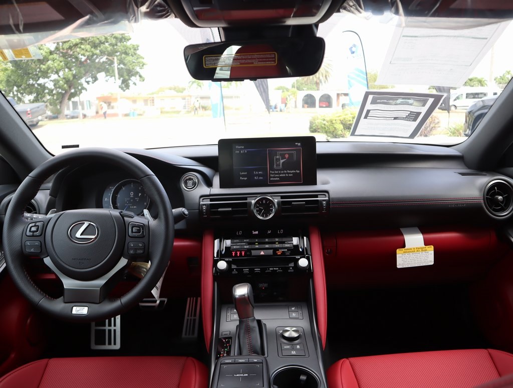 2025 Lexus IS 350 F SPORT photo 31