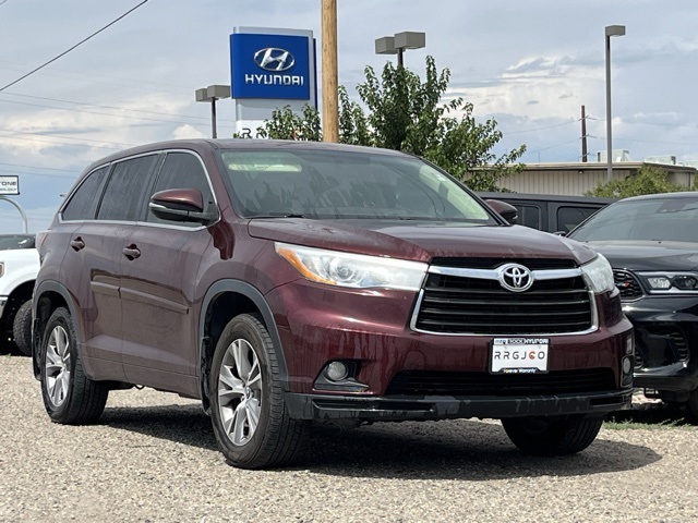 2016 Toyota Highlander LE Plus photo 6