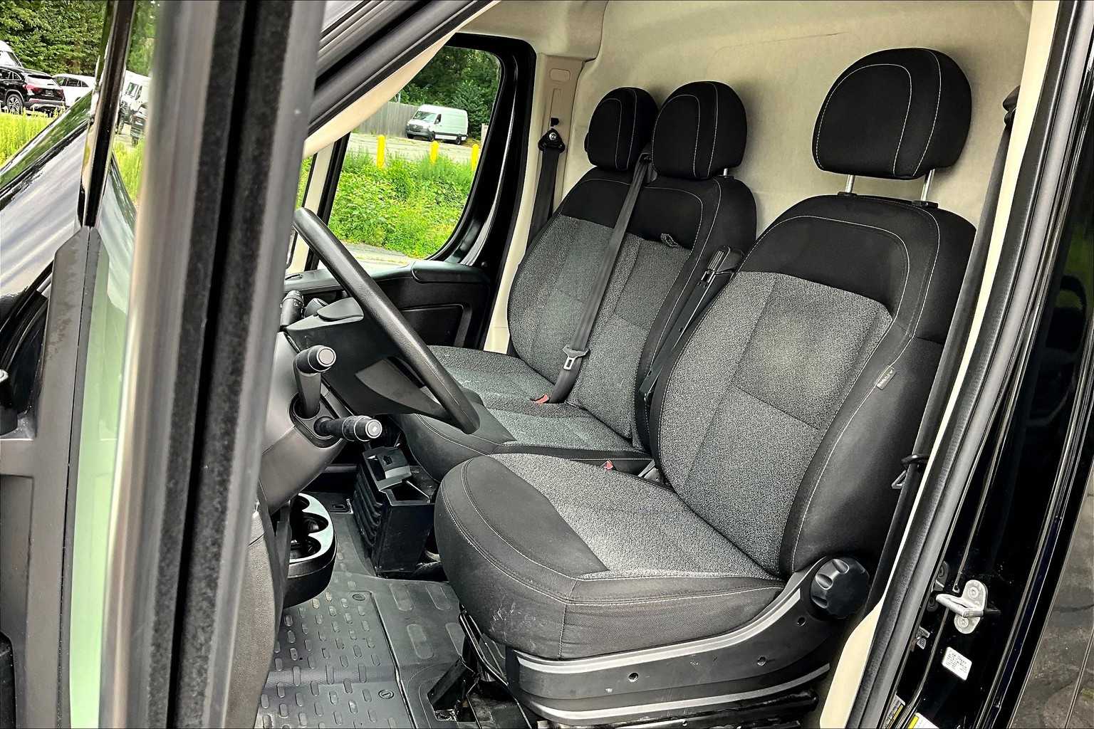 2021 Ram ProMaster 2500 photo 8