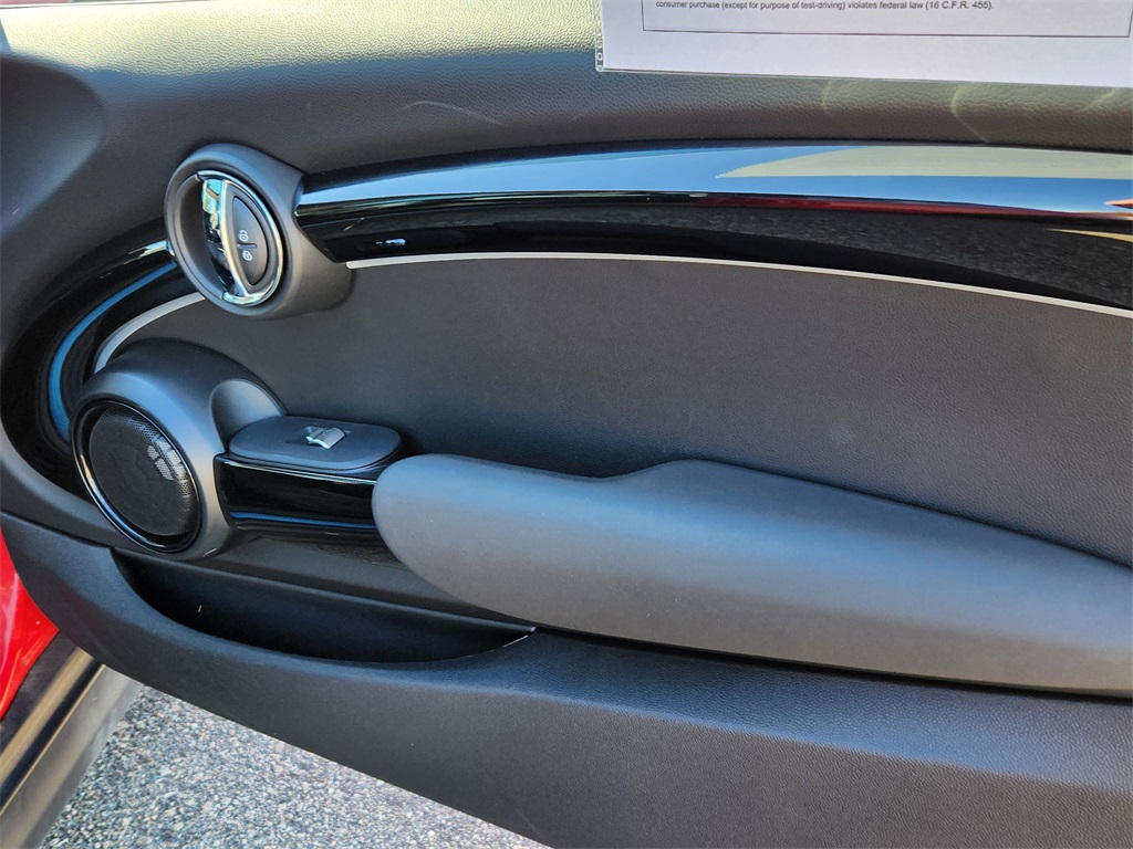 2024 Mini Cooper 2 Door Hardtop SE photo 13