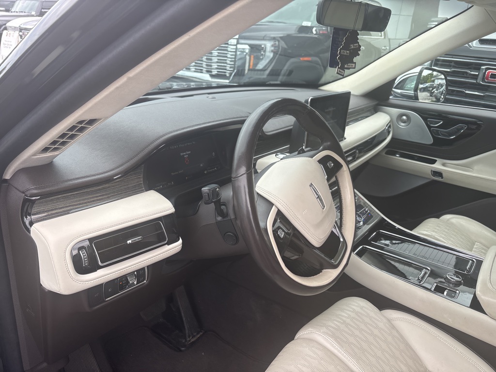 2021 Lincoln Aviator Black Label photo 9