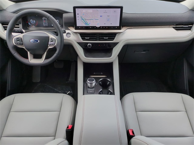 2025 Ford Explorer photo 13