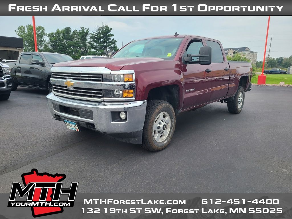 2015 Chevrolet Silverado 2500HD LT photo 4