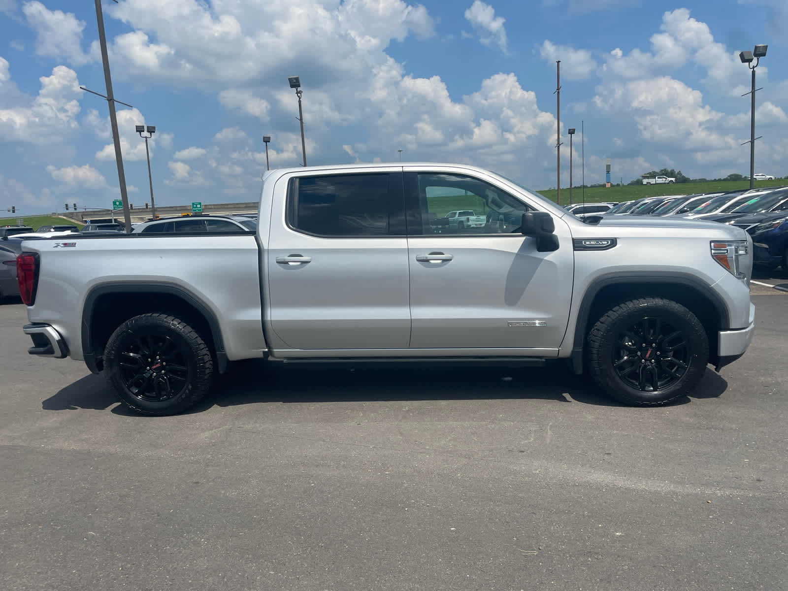 2021 GMC Sierra 1500 Elevation's photo