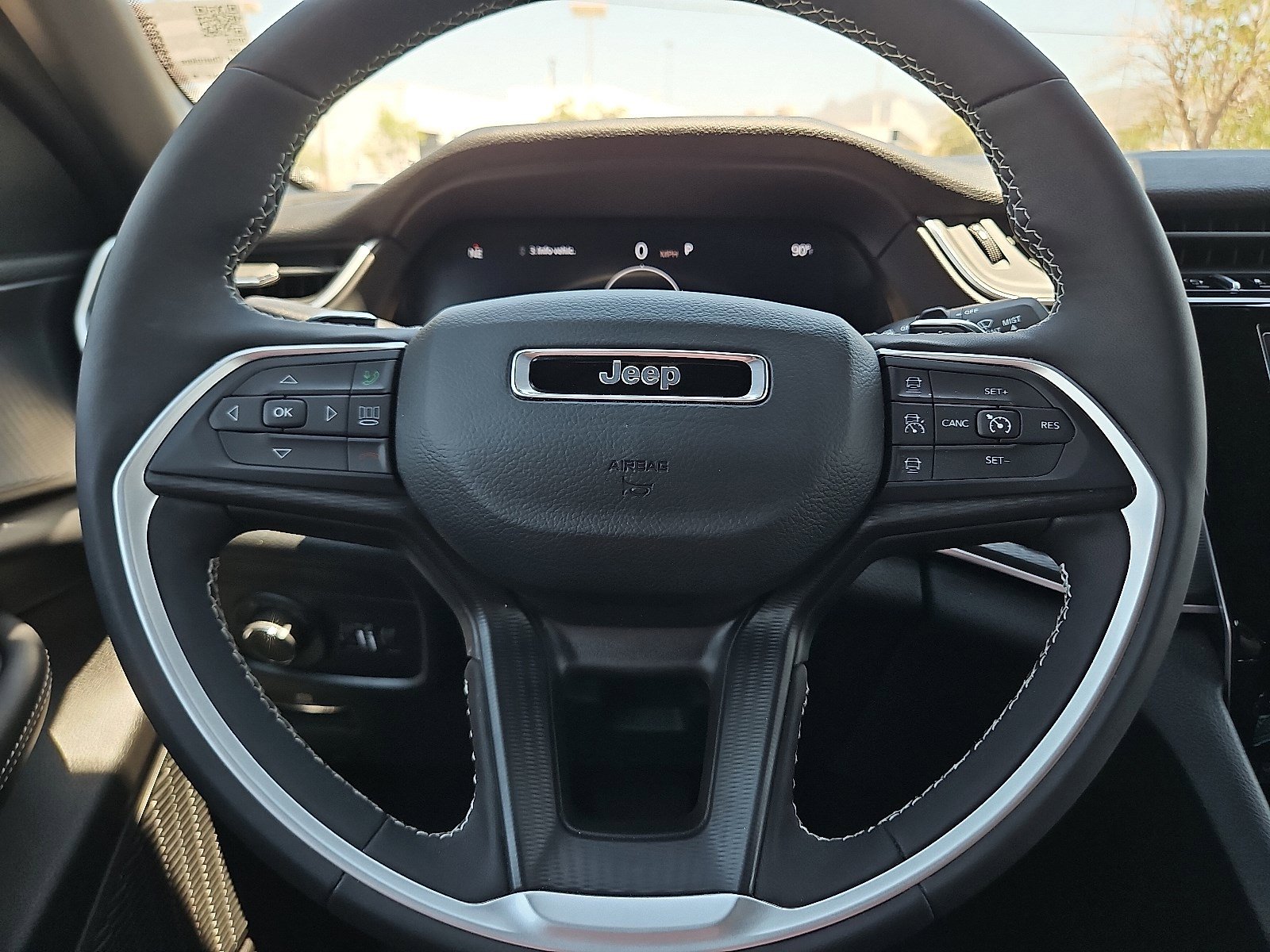 2025 Jeep Grand Cherokee Laredo X photo 28
