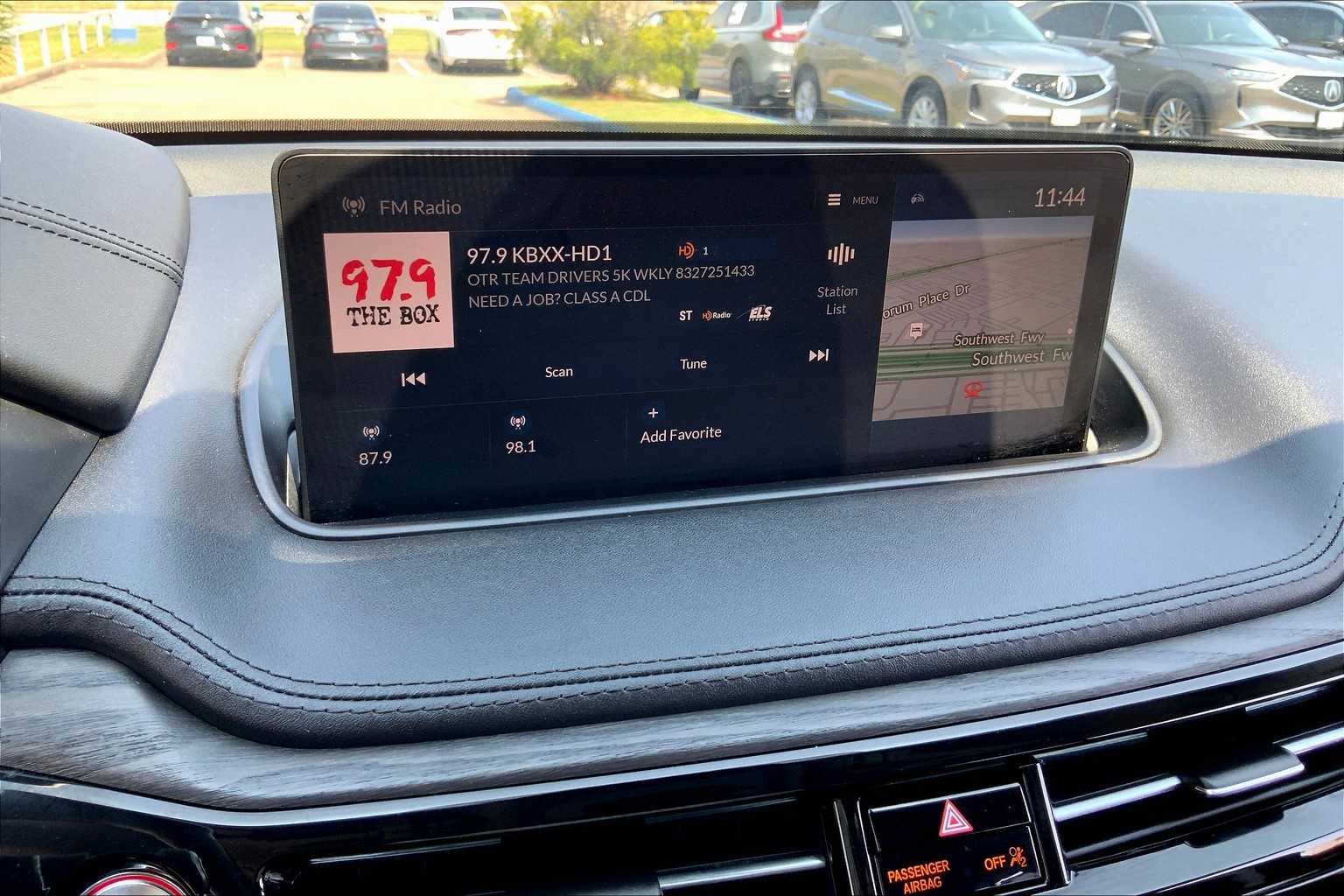2023 Acura MDX SH-AWD Advance photo 27