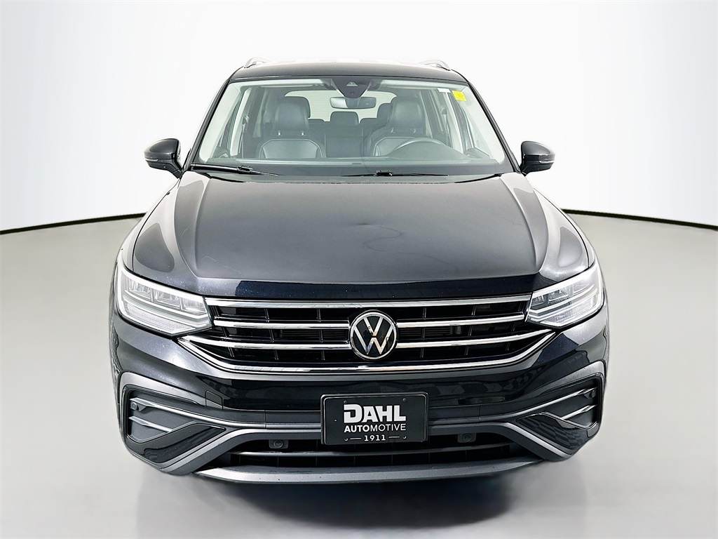 2024 Volkswagen Tiguan SE Wolfsburg Edition photo 2