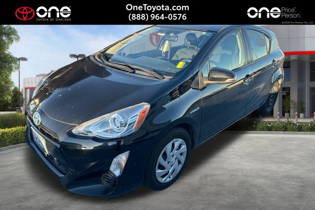 2015 Toyota Prius c Two's photo