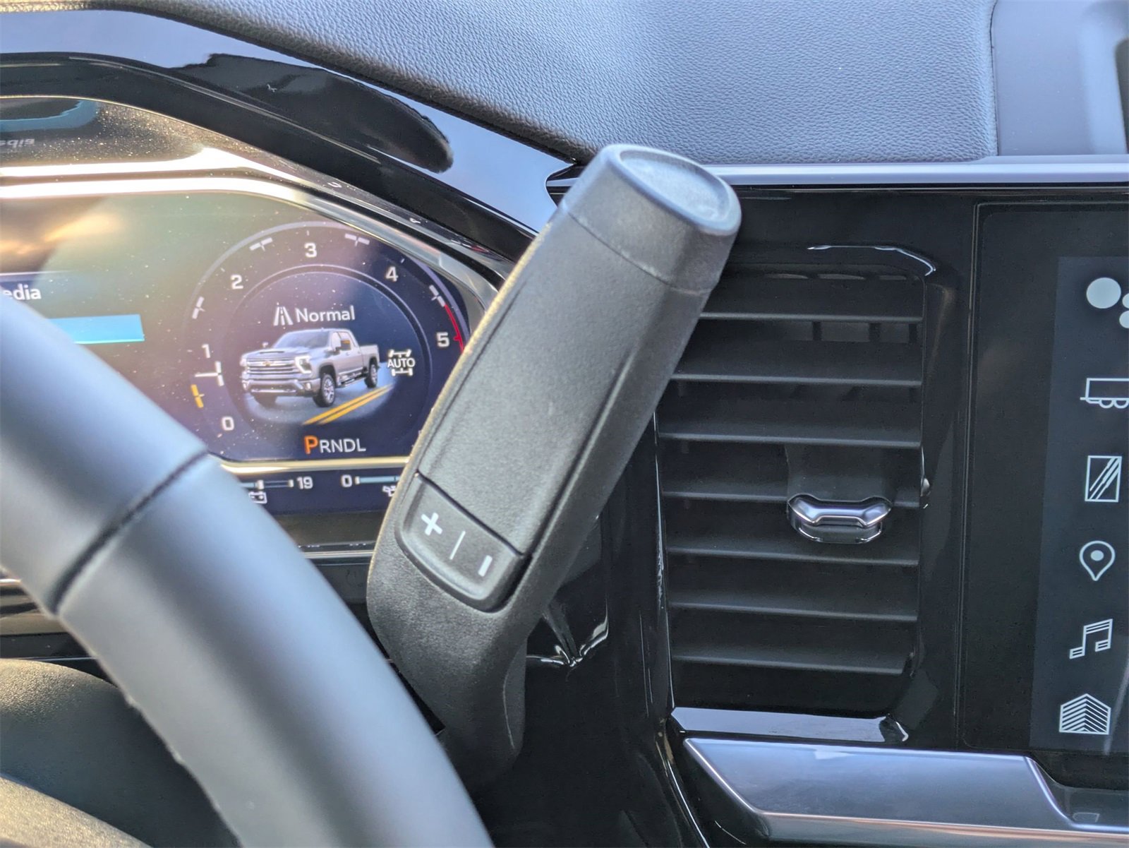 2025 Chevrolet Silverado 3500HD High Country photo 29