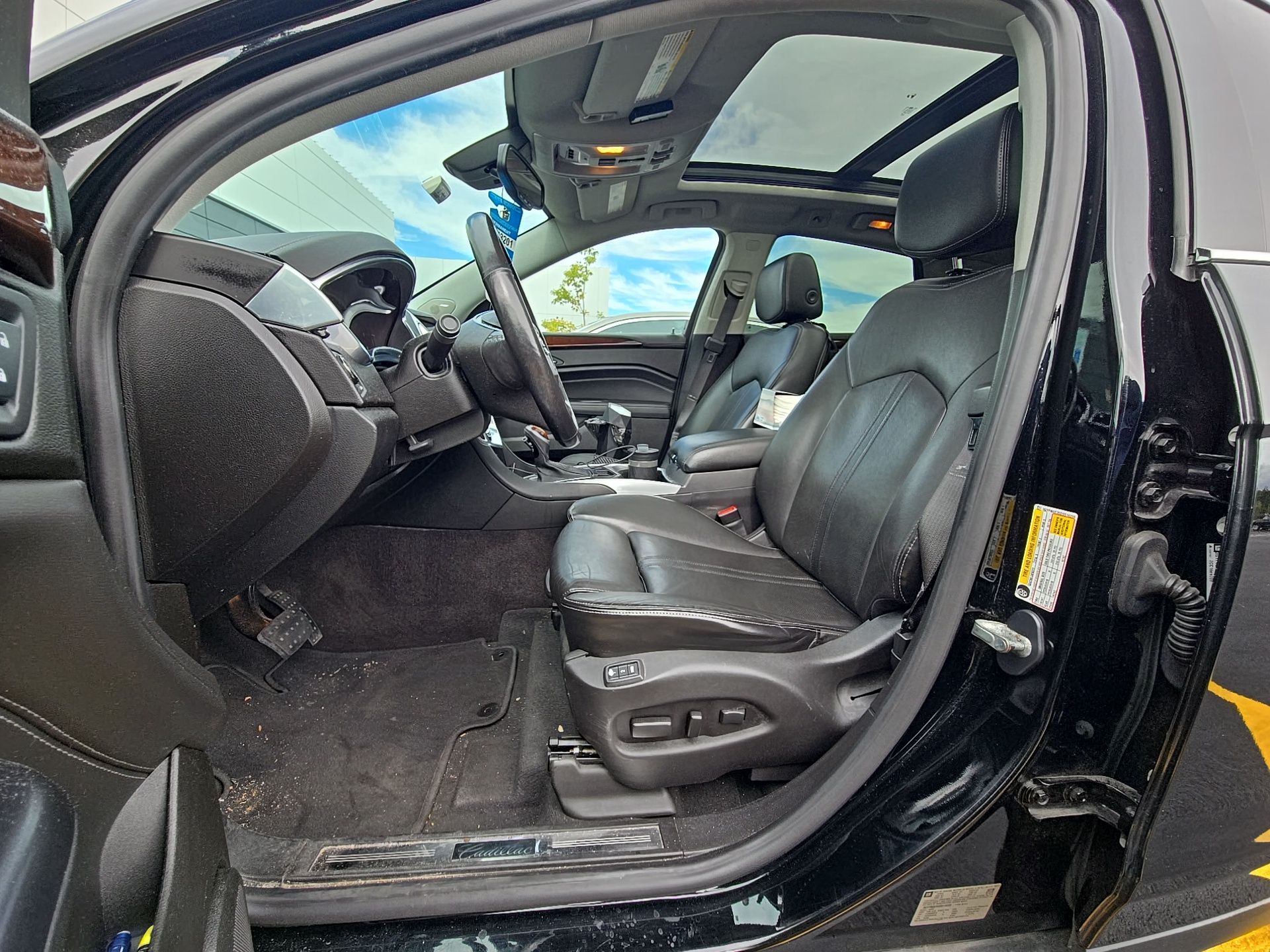 2013 Cadillac SRX Luxury photo 2