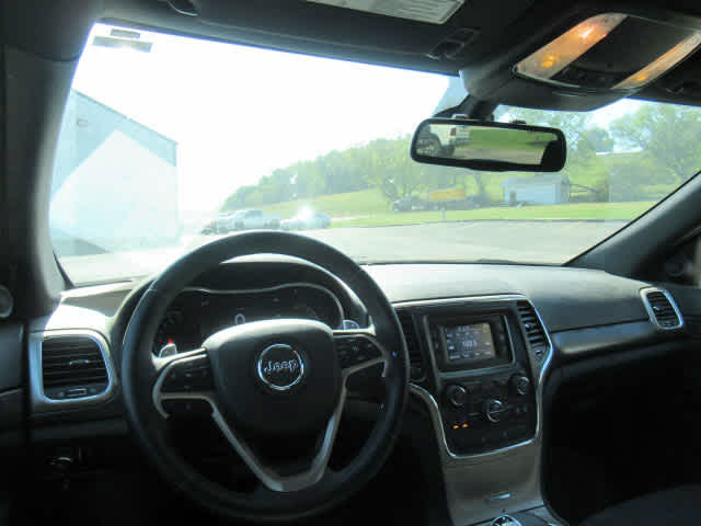 2014 Jeep Grand Cherokee Laredo photo 4