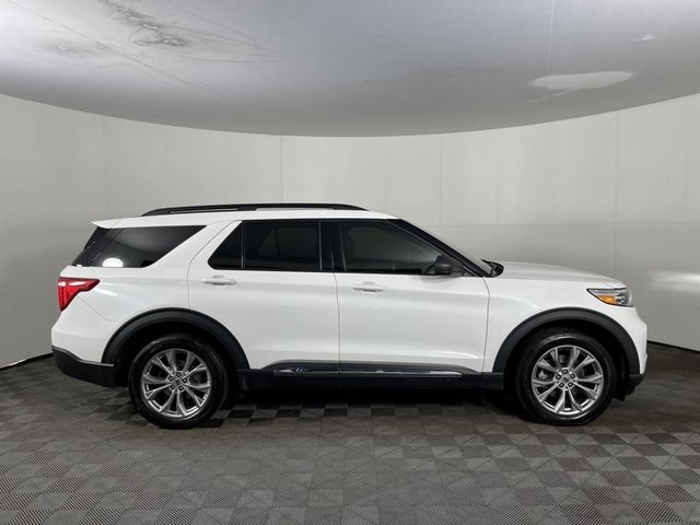 2021 Ford Explorer XLT photo 2