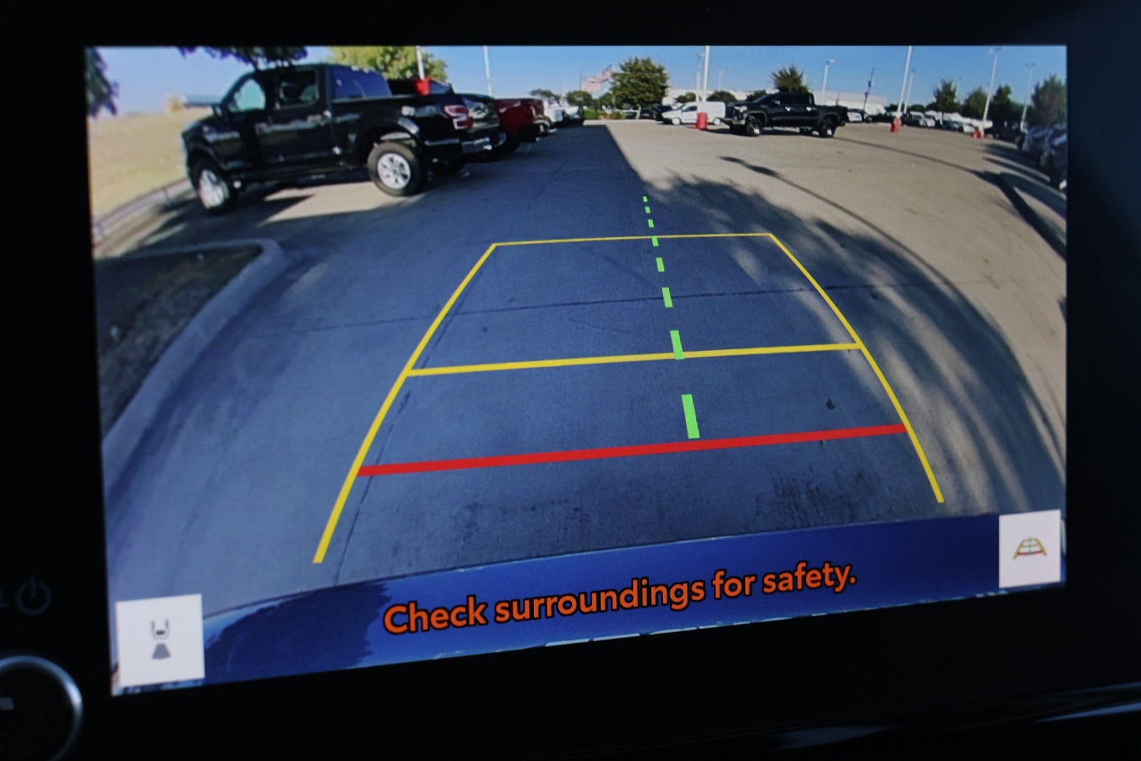 2024 Toyota Venza LE photo 3