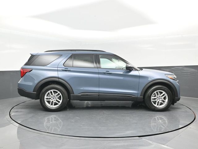 2026 Ford Explorer photo 3
