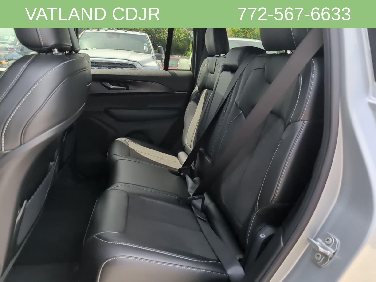 2025 Jeep Grand Cherokee Laredo Altitude photo 23
