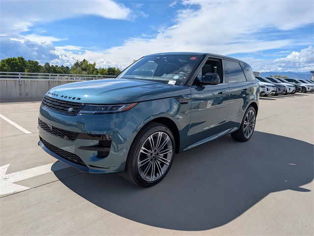 2025 Land Rover Range Rover Sport SE photo 2