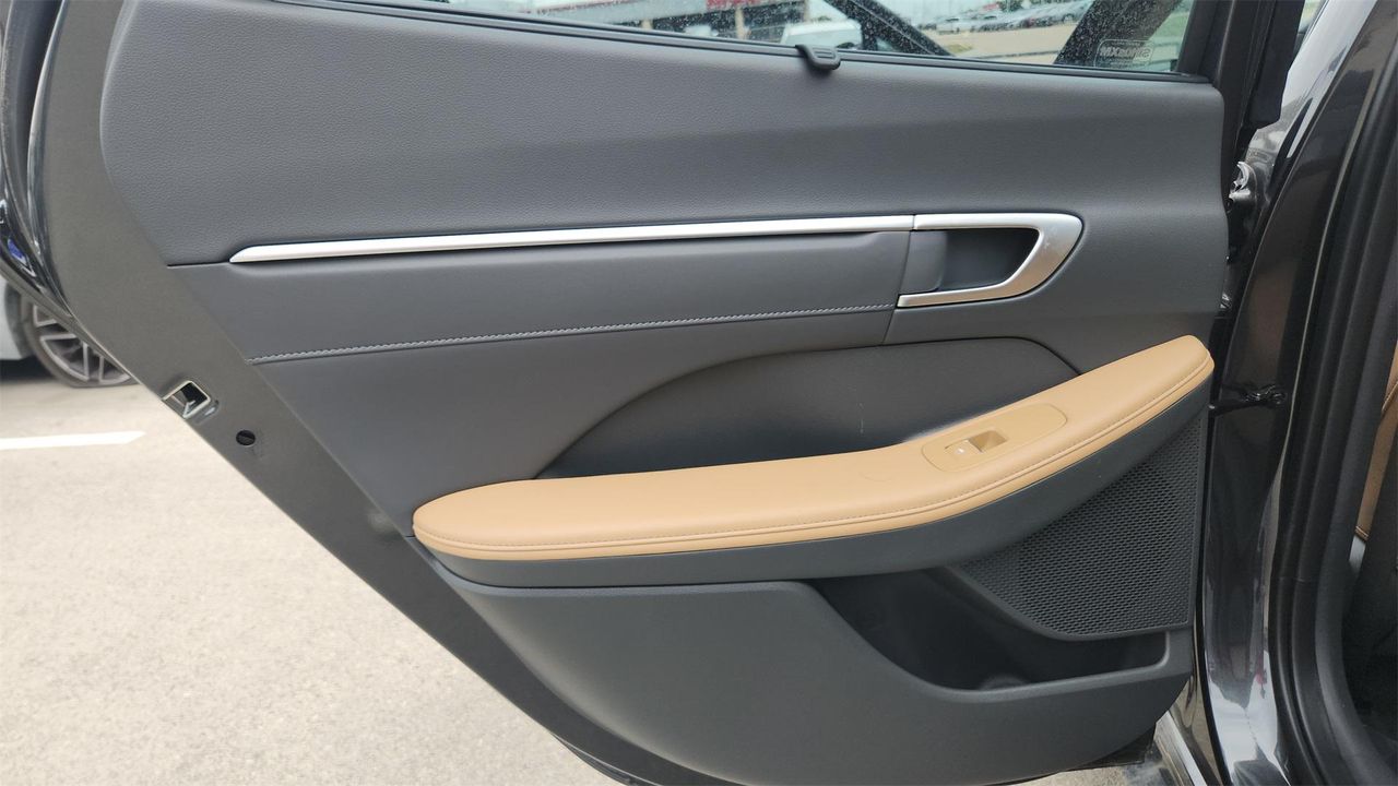 2025 Hyundai Sonata Hybrid Limited photo 19