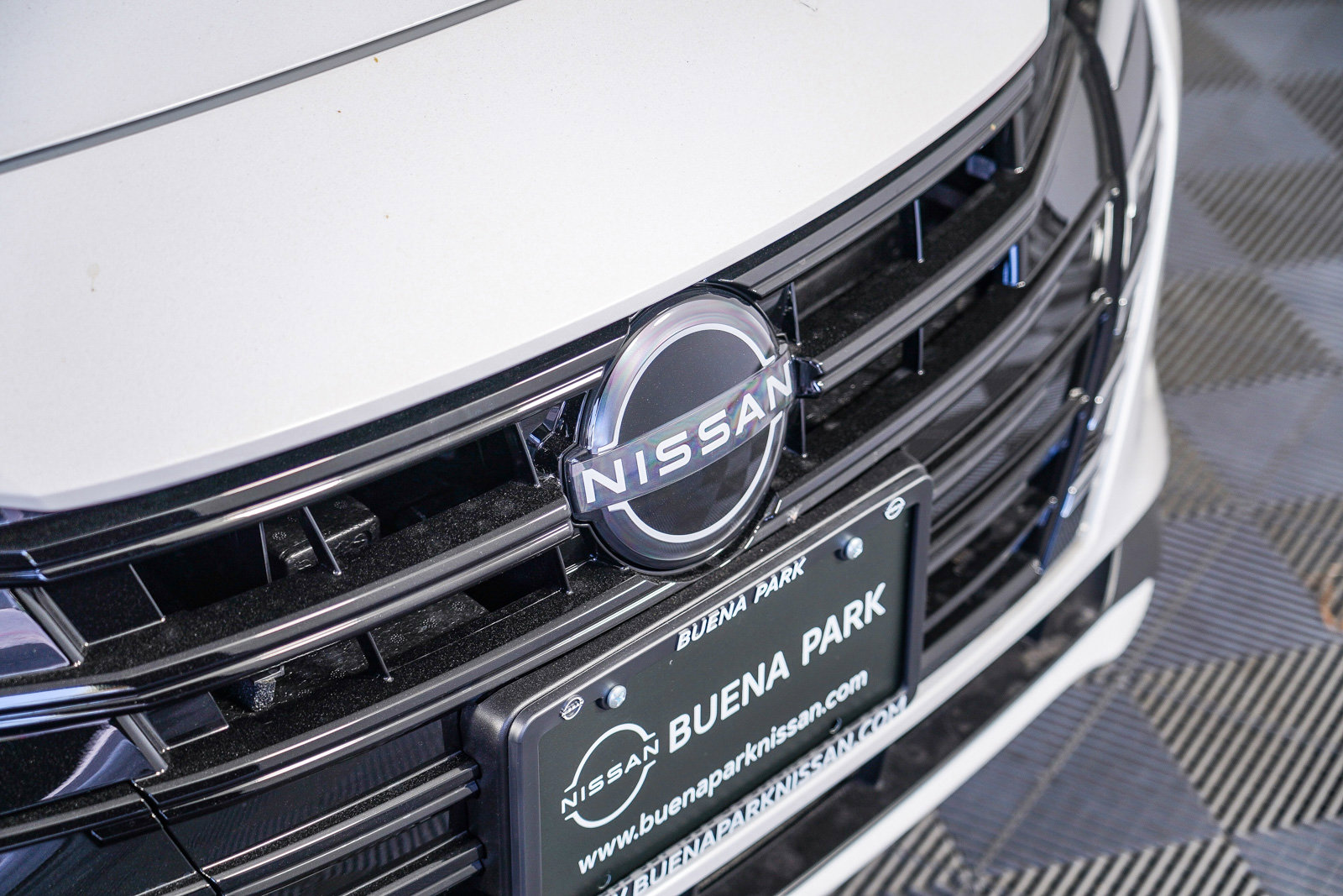 2025 Nissan Versa SV photo 3