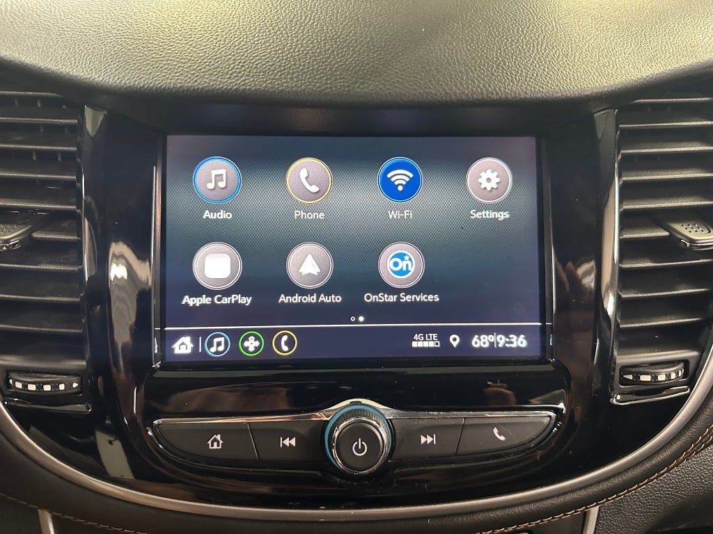 2022 Chevrolet Trax LS photo 8