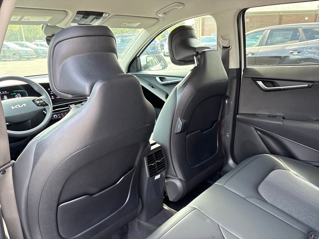 2025 Kia Niro EX photo 21