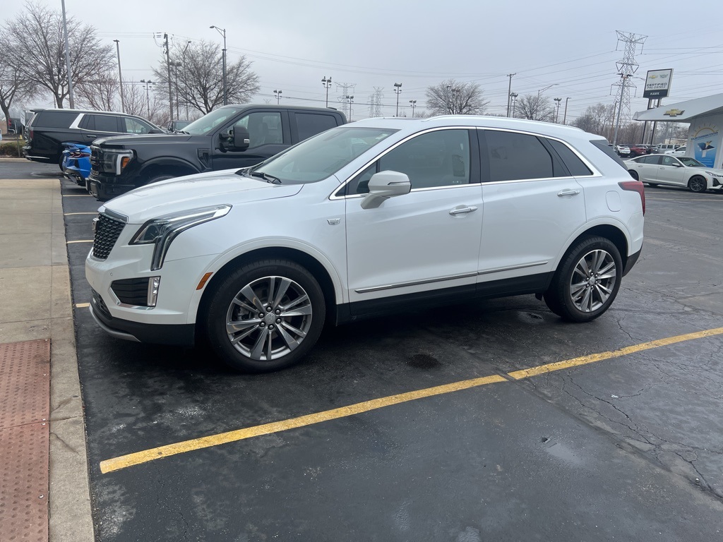 2025 CADILLAC XT5 - Image 1