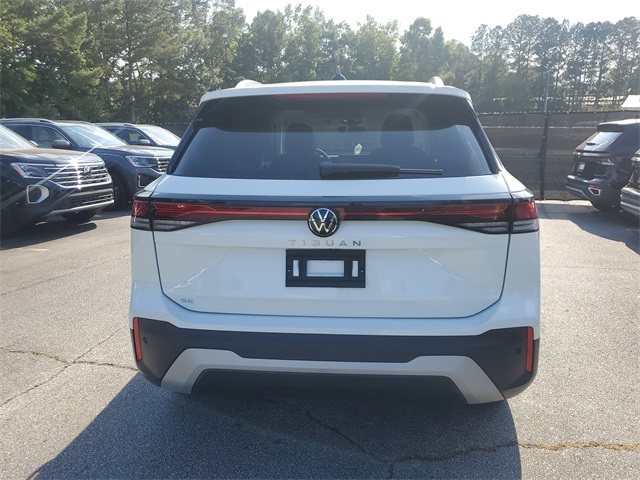 2025 Volkswagen Tiguan SE photo 5