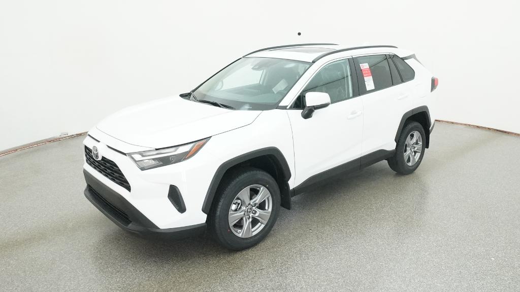 2025 Toyota RAV4 XLE's photo