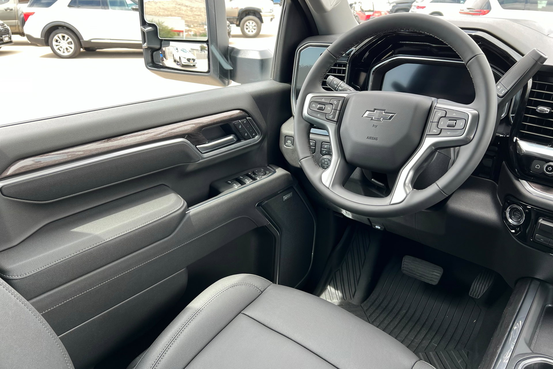 2025 Chevrolet Silverado 3500HD LTZ photo 11