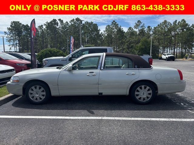 2004 Lincoln Town Car Ultimate photo 5