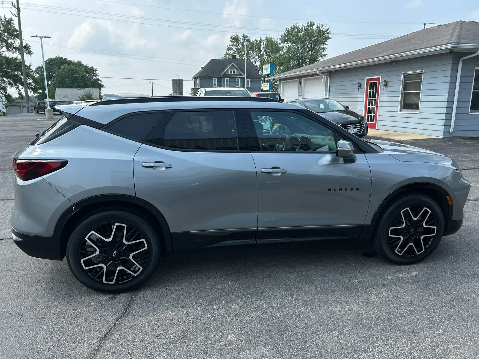 2023 Chevrolet Blazer RS photo 2