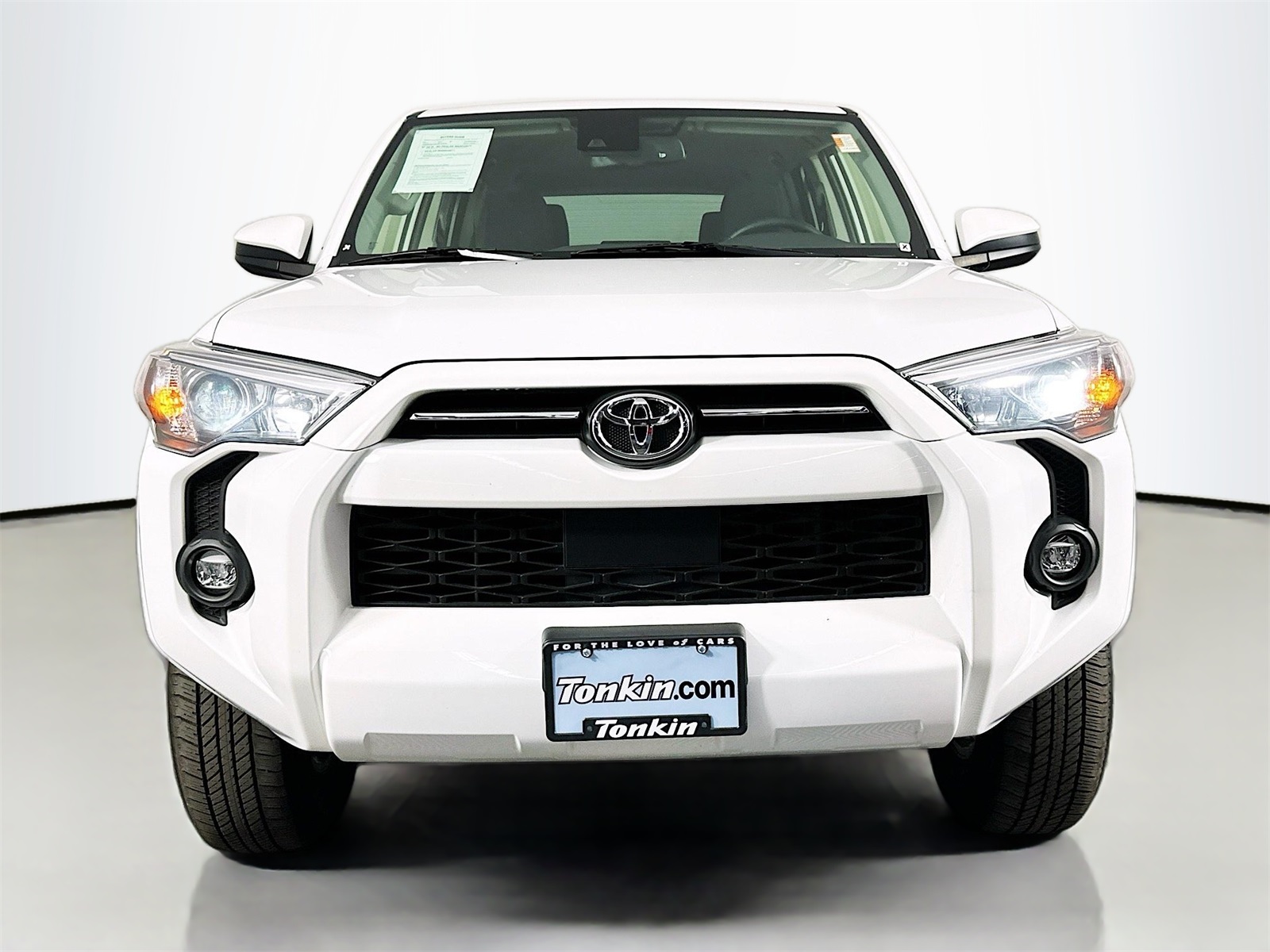 2024 Toyota 4Runner TRD Off-Road photo 2