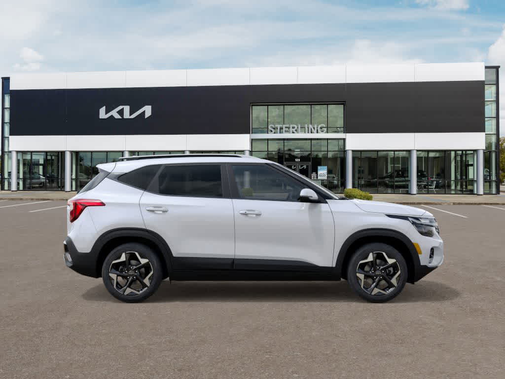 2025 Kia Seltos S photo 4