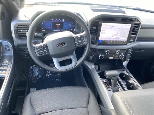 2025 Ford F-150 XLT photo 9