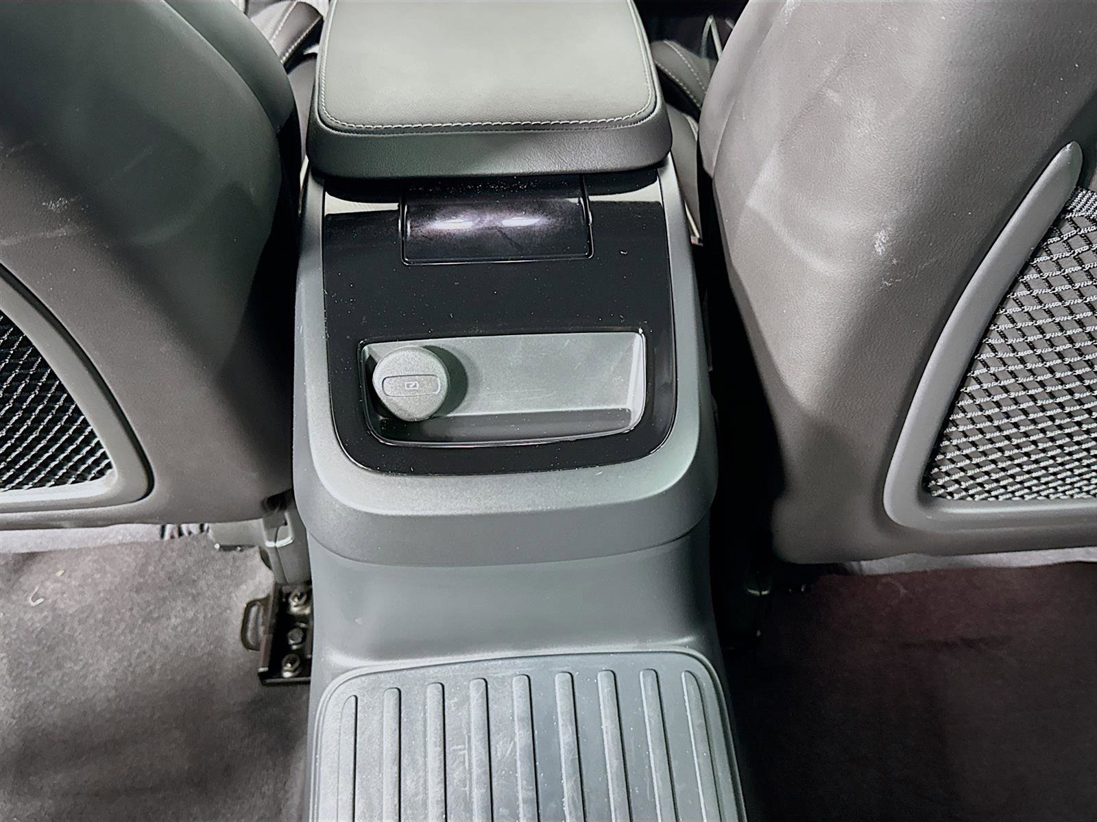 2024 Volvo S60 Recharge Ultimate Black Edition photo 26