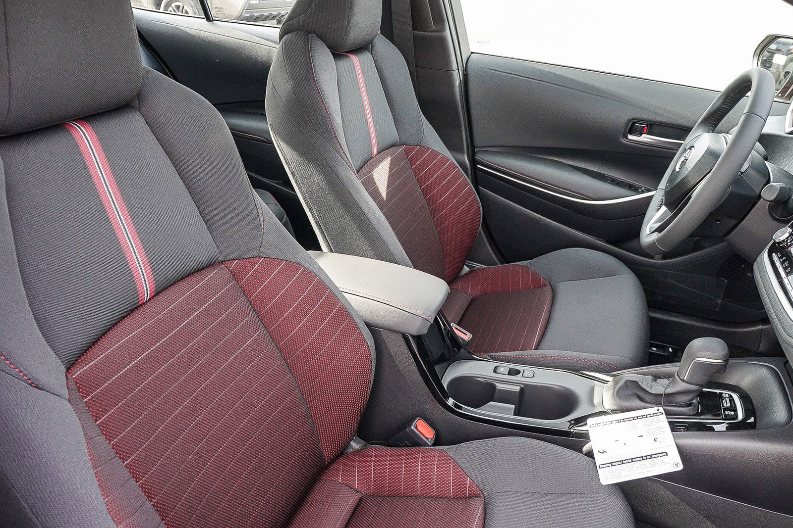 2025 Toyota Corolla SE photo 27