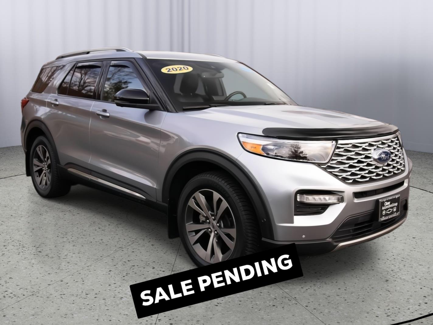 2020 Ford Explorer Platinum's photo