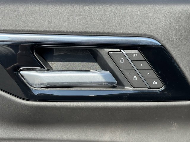 2026 Chevrolet Suburban High Country photo 16