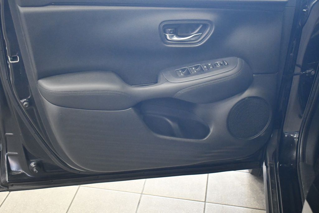 2023 Honda HR-V LX photo 13