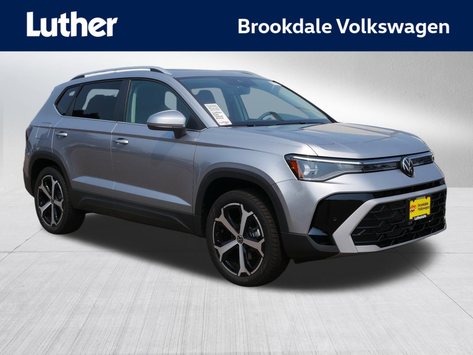 2025 Volkswagen Taos SEL's photo