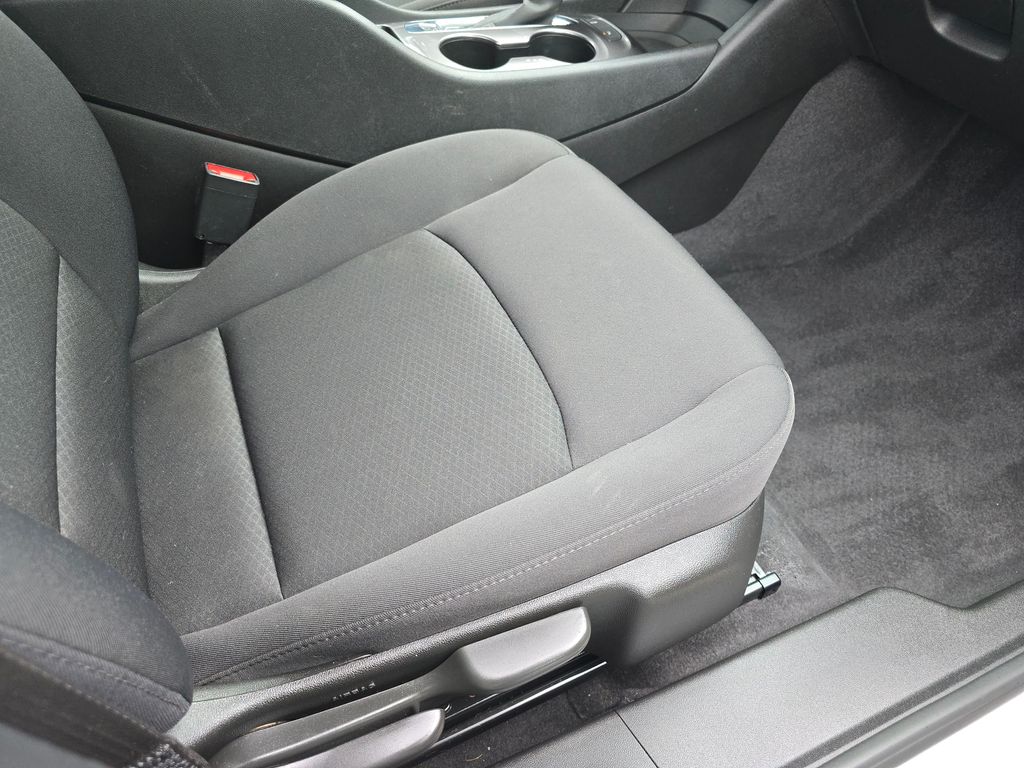 2023 Chevrolet Malibu LS photo 17