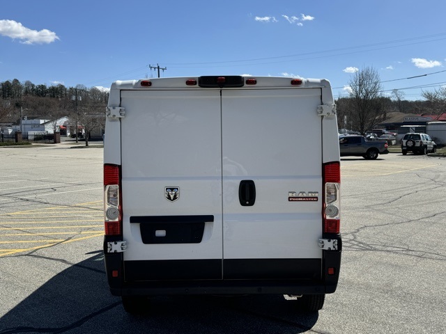 2019 Ram ProMaster 1500 Cargo Van photo 3