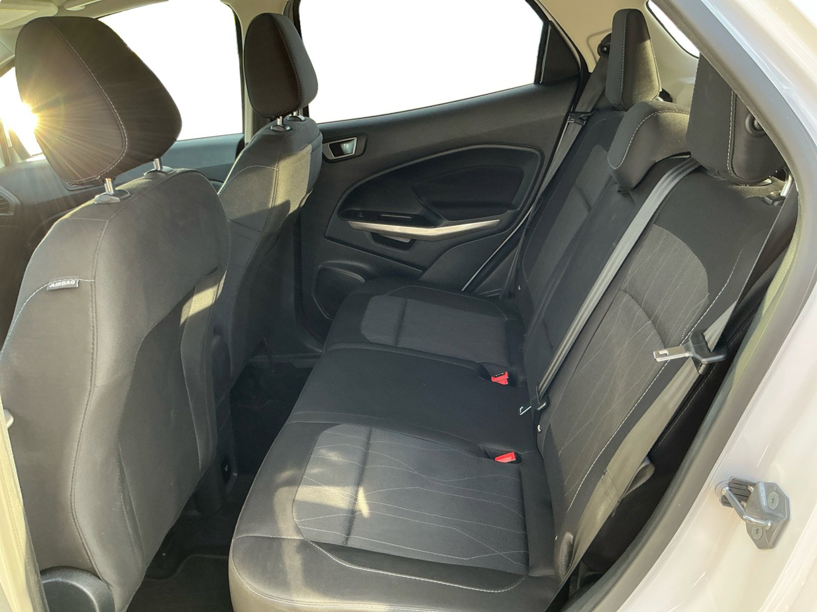 2020 Ford EcoSport SE photo 16