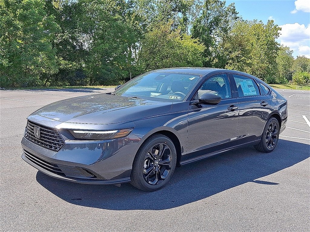 2025 Honda Accord SE photo 2