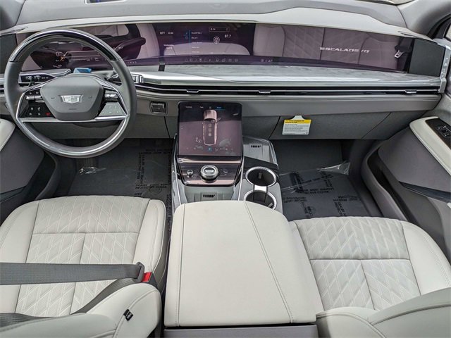 2025 Cadillac Escalade IQ Luxury photo 15